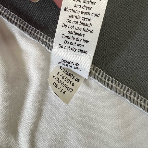 Athleta Women’s Quarter Zip Pullover Top Size Medium Gray White - Picture 9 of 13